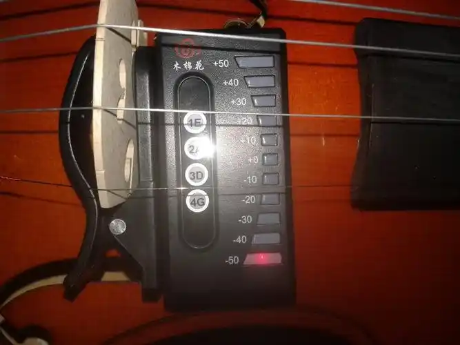 问一下小提琴音怎么调,调音器上怎样显示才是调好了的?