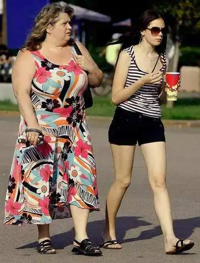 俄罗斯女性年轻时那么美,为何婚后却变大妈!国人:后悔了