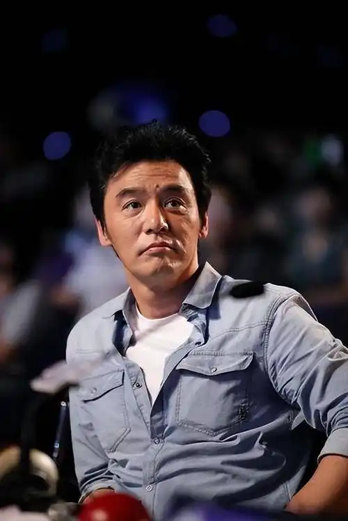 知名港星爱女独自待异国读书,妈妈不舍:几乎哭晕_钟镇涛_钟懿_范姜生