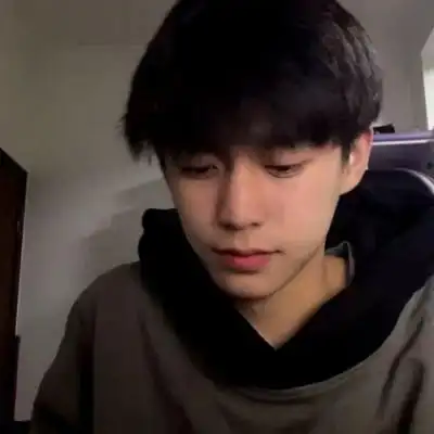 林鲸落真人男生头像