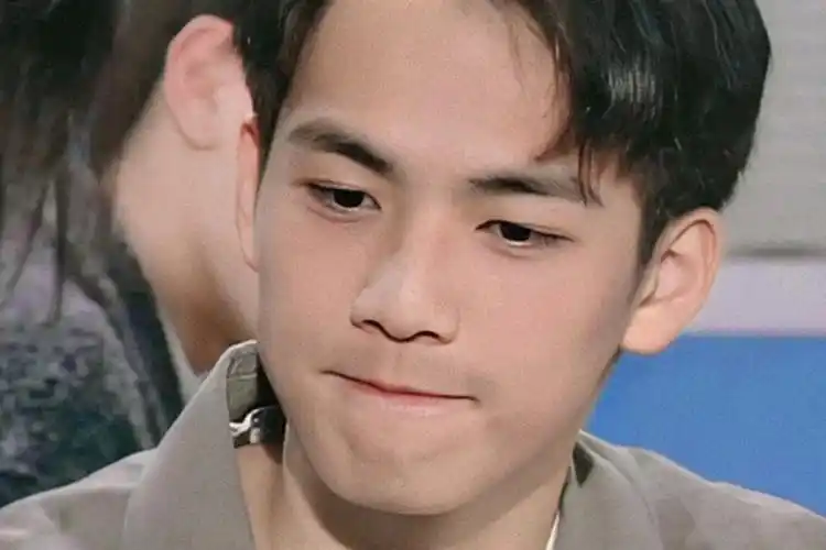 跳舞出道唱歌大火,"冻龄"28年,钟汉良年轻时还自带"萌"点?