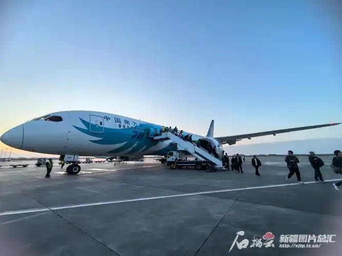 清明假期新疆机场集团运送旅客超30万人次