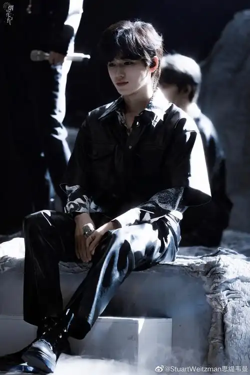 宋亚轩##与宋亚轩共赴微博之夜##微博之夜##sw##inourshoes