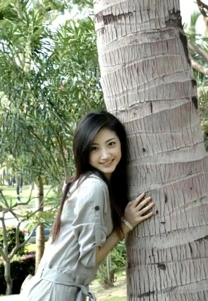 景甜大学时期旧照