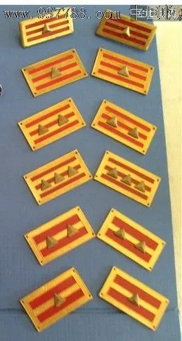 简介: 国民革命军领章(全套收藏版)金属质地的全套国军军衔