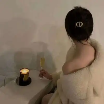 安静御姐头像呀