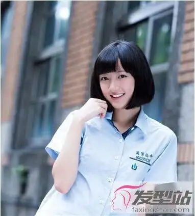 学生短发发型女初中青春活泼做校园女神