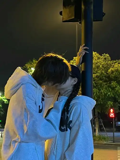 踮脚亲亲我的小老婆