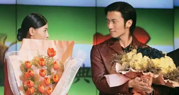 王菲|记者|李亚鹏|娱乐圈|粤语歌曲|华语歌手_网易订阅