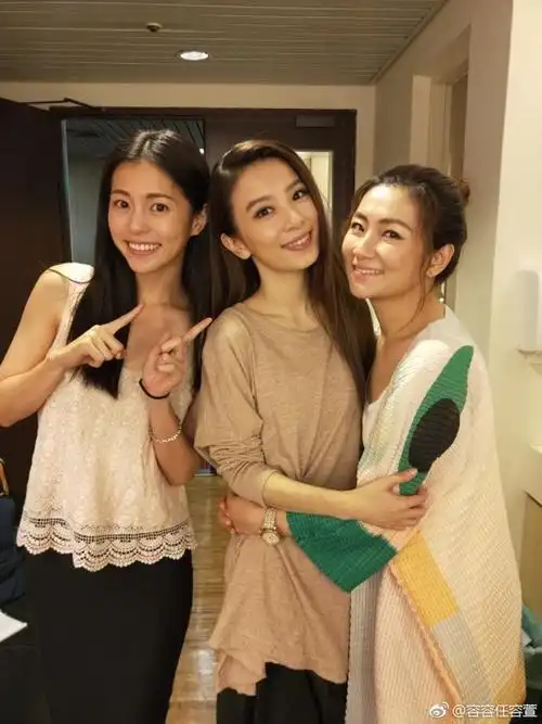 任家萱,任容萱两姐妹和hebe