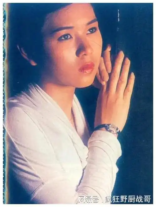 周星驰要娶的女人啥样每部影片都有她的影子罗天使罗慧娟