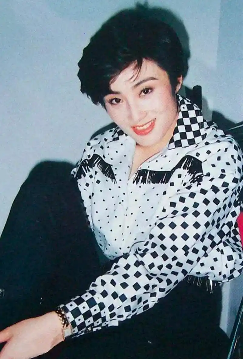 "短发女神"张敏的绯闻传说