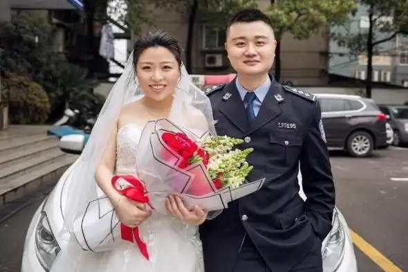 男:王威,长沙县公安局女:滕拓,长沙县检察院"因为有共同的信念,追求