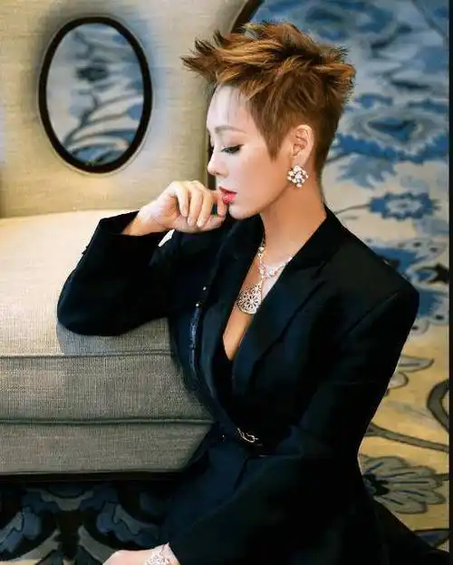 原创宁静女神展现独特魅力,让人陶醉.