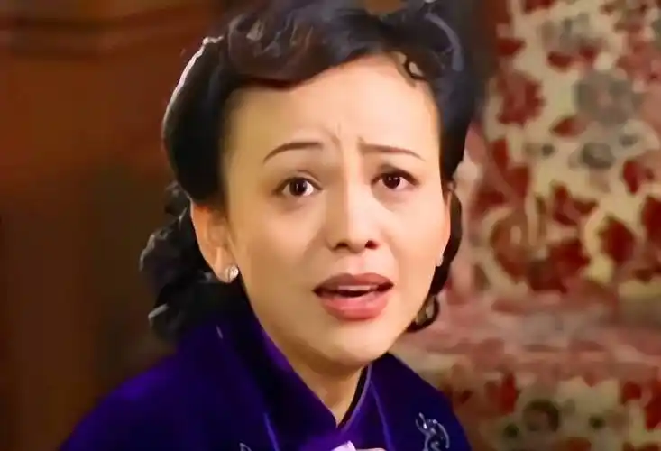 30岁给林心如当妈,凭"雪姨"一战成名,今53岁活的像30岁