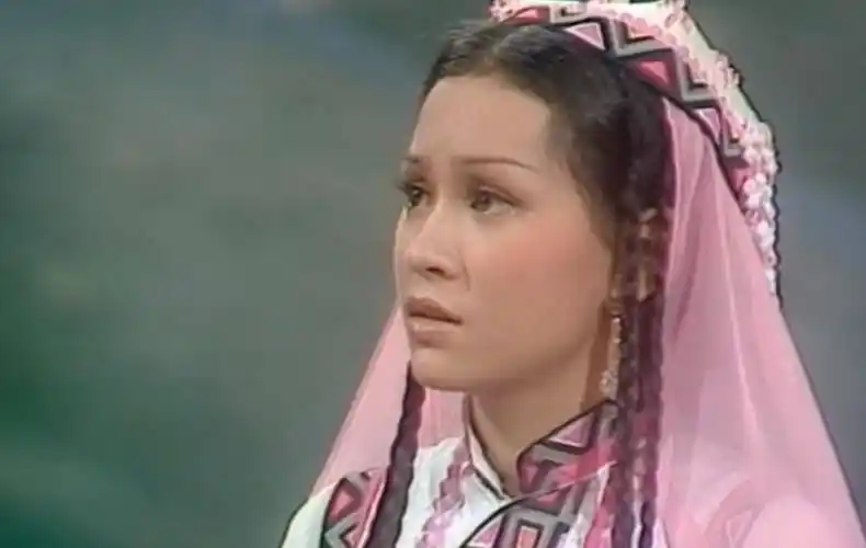 余安安_阿依努尔·艾_陈家洛