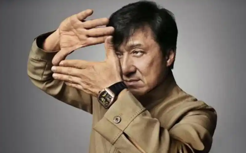 一次性看完成龙(成龙大哥)的帅照!