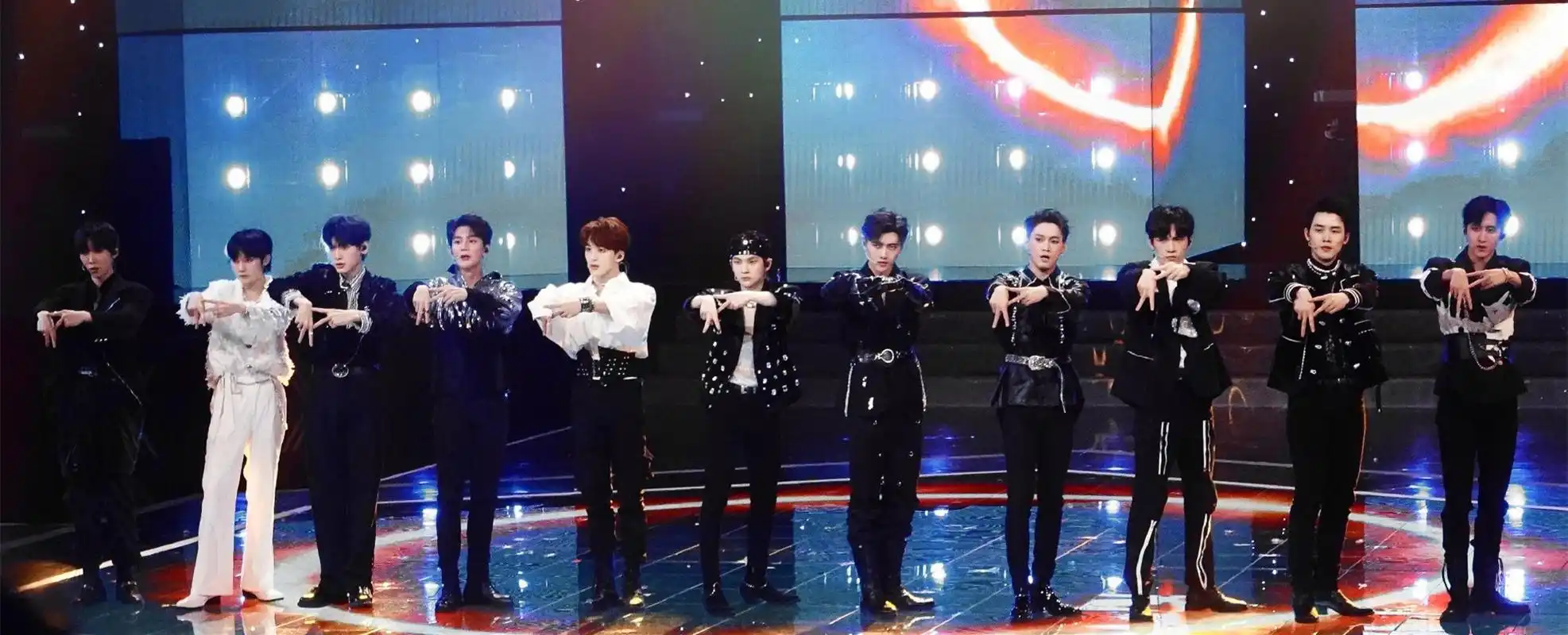 rise解散在即夏之光还和女友逛街真塌房到塌到最后一刻