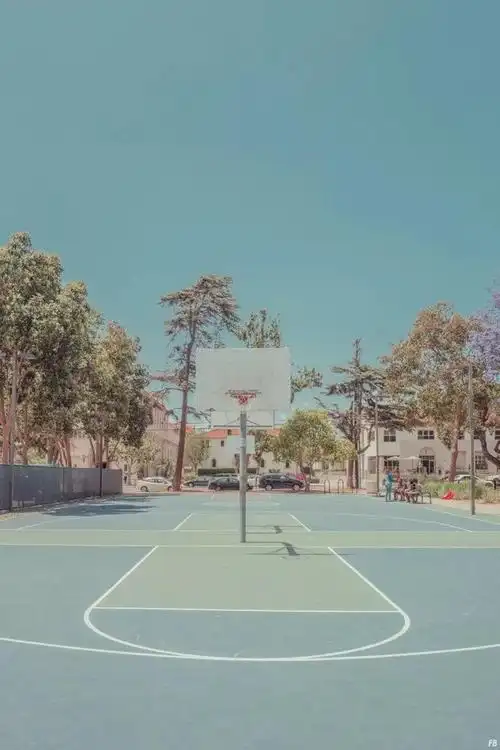 将日常生活场景转变为一首视觉的诗