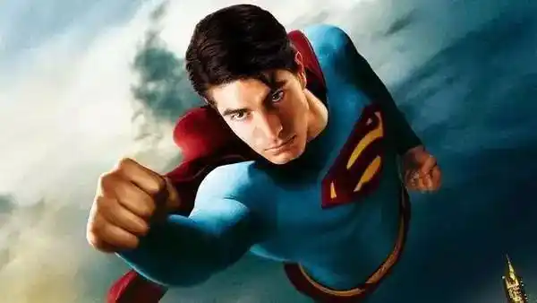 我的家里有个人很酷,三头六臂刀枪不入