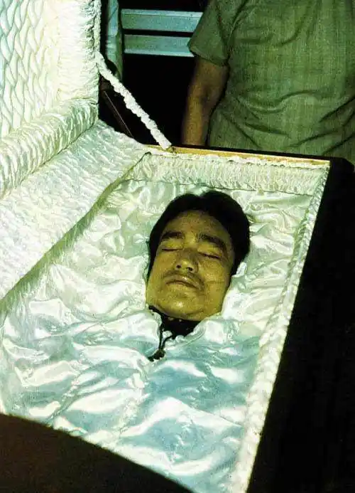 李小龙遗体可怕