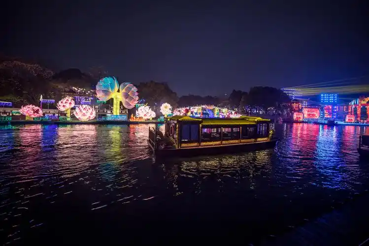 秦淮河夜景的诗句「优美」-语文-巧兔教学