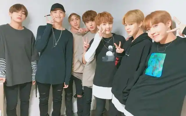 fb爆料韩国现役恋爱中的爱豆,防弹少年团成员恋情曝光?