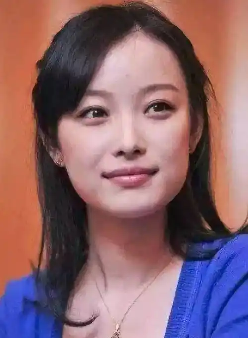 出道即巅峰,却只会街拍,她是混得最差的谋女郎?_倪妮_作品_恋情