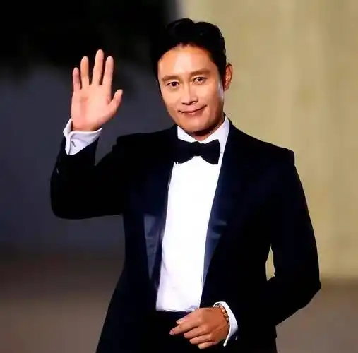 韩国知名男星,演员李秉宪,在美国洛杉矶的宅邸,发生了抢劫事件_明星