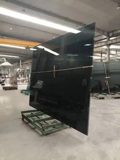 北京市河北12mm厚灰玻黑玻钢化玻璃12厘弯钢化玻璃夹绢超白玻璃