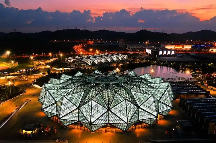 龙岗大运中心夜景 - 葫芦丝 - 图虫