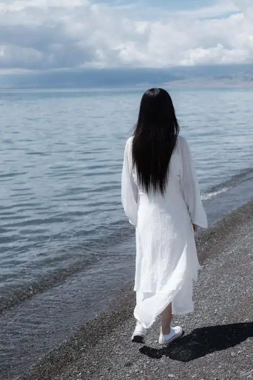 五十岁了还没一根白发说明什么