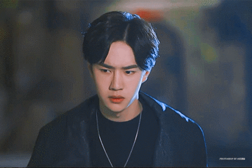 蔚逸晨 截修一些蔚逸晨小片段勇敢晨晨 不怕困难 @uniq-王一博 cr