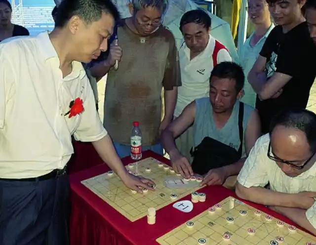 洪磊鑫大师讲棋坛趣事:因爱挑事的"申公豹",引出的一盘彩棋