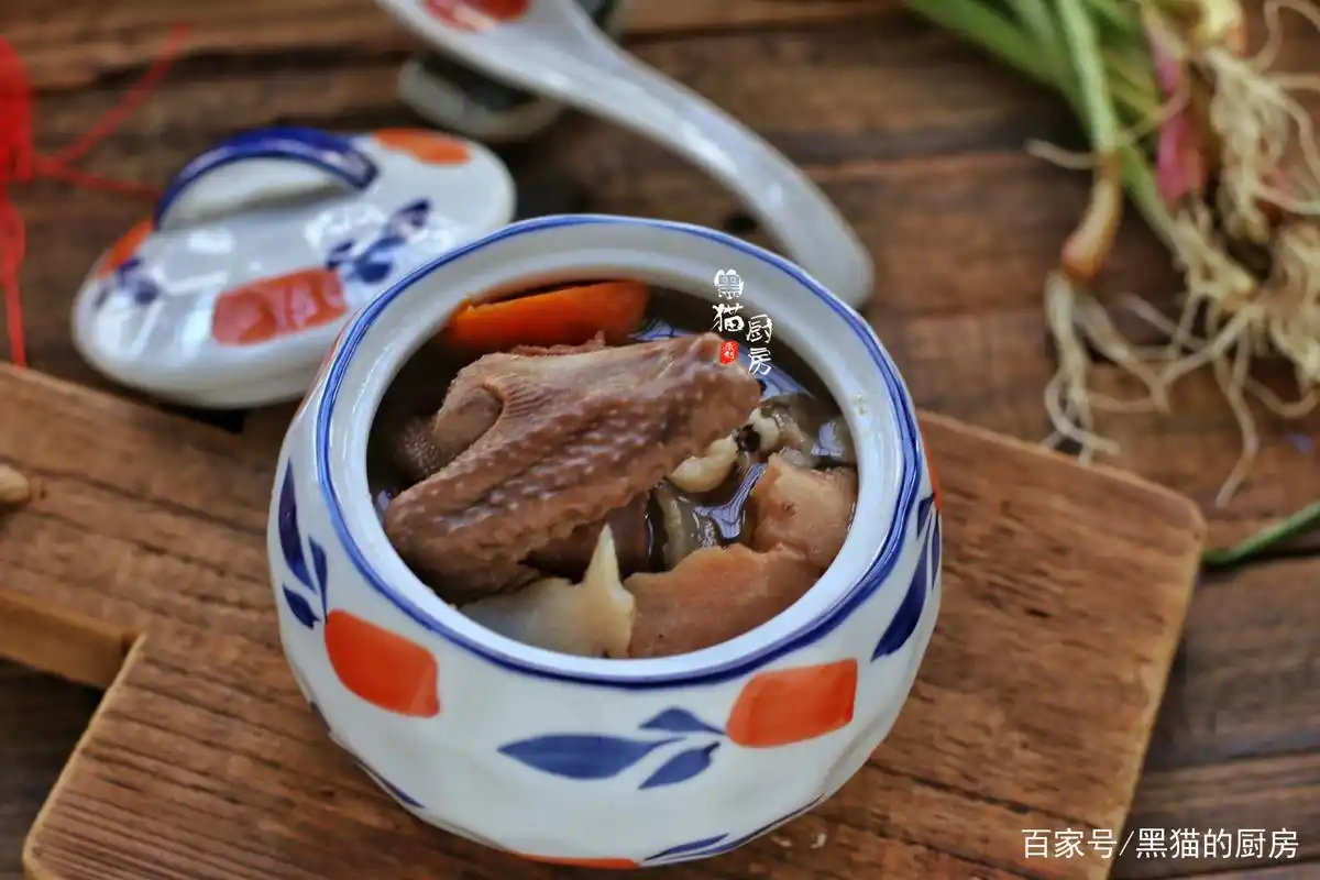 女人要爱自己,准备一个炖盅,花点时间试试这6款炖汤,营养加倍