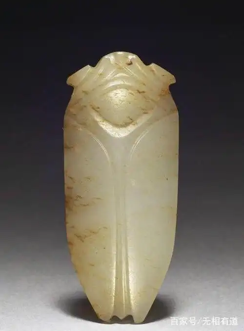 宋代仿古之风大盛,玉蝉又开始出现,但宋以后玉蝉作为佩饰用的功能日渐