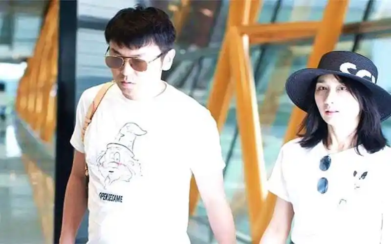 雷佳音38岁的妻子曝光,竟是大家的童年女神,难怪说比热巴还漂亮