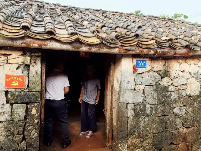 元隆村委会边缘户危房改造进展情况