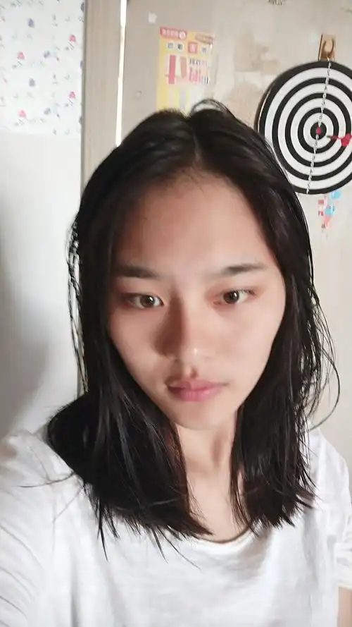 额头窄的人留中分是一种什么样的体验? - 知乎