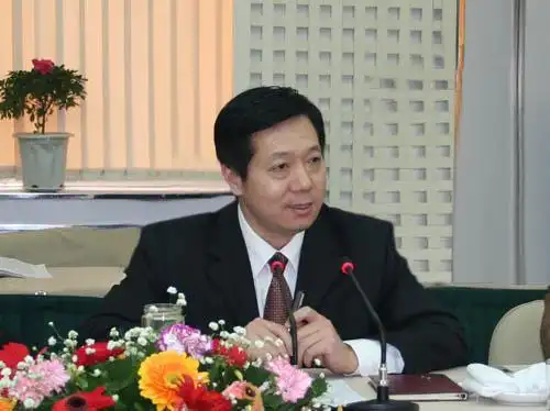 信阳市市长郭瑞民发表2012新年贺词