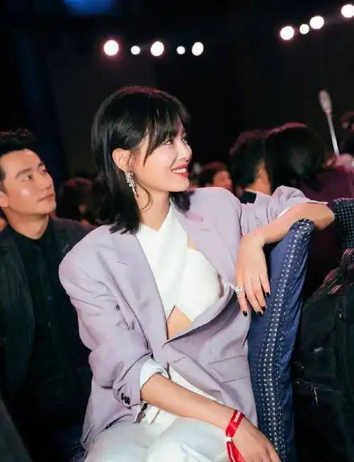 为何辛芷蕾发型那么流行,她剪短发前做对这3点,怪不得那么好看_脸型