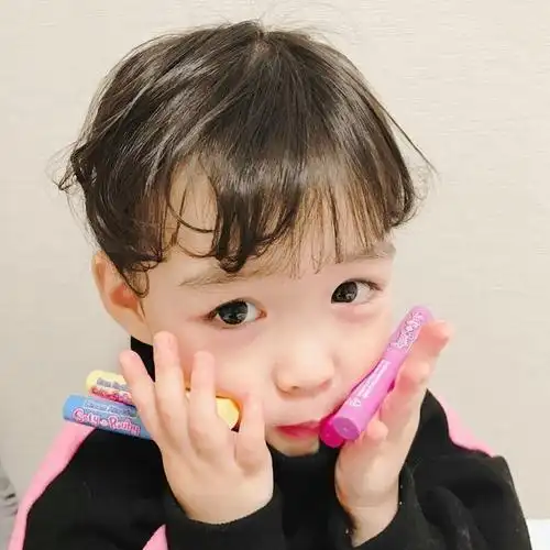 可以说是很可爱的小脸蛋了憓潾 萌娃 萝莉 软妹 可爱