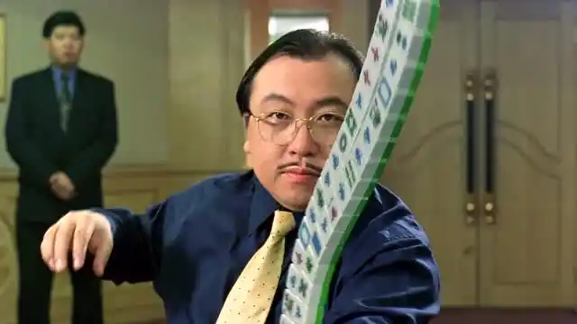 周星驰电影《千王之王2000》拿支票打麻将,一对三大赢王晶