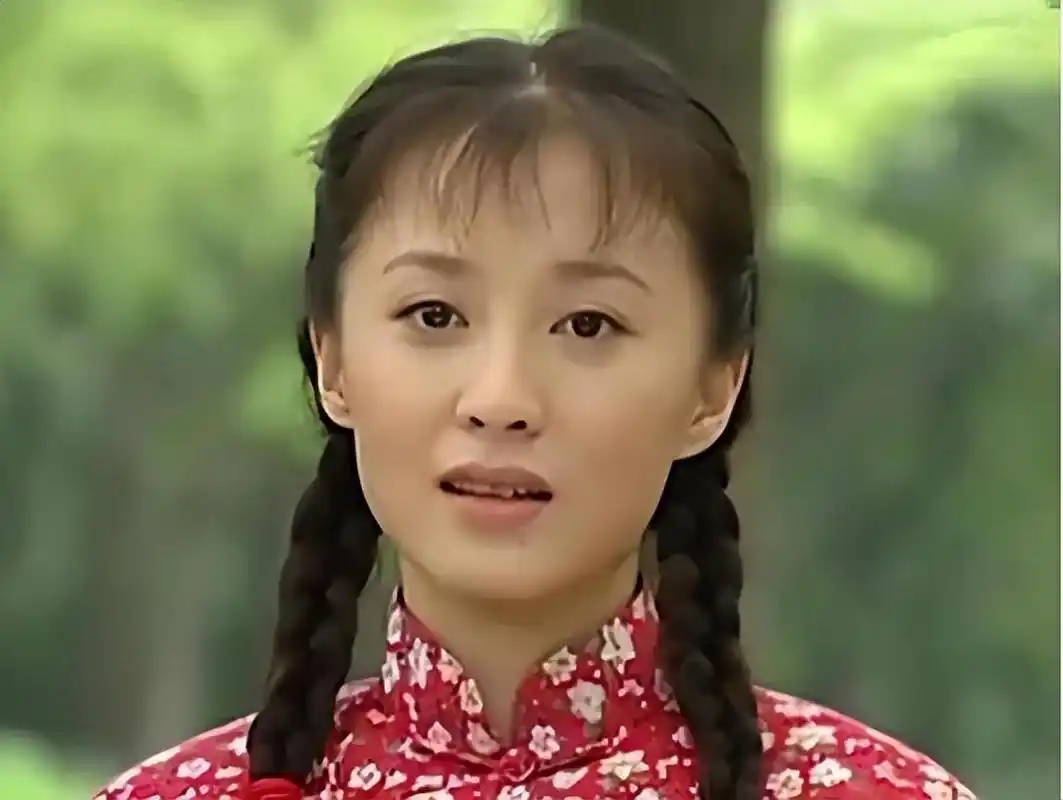 "可云"徐露:当红时隐退,嫁大7岁老公,生活令人羡慕