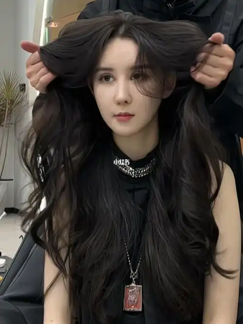 云朵卷法式烫八字刘海