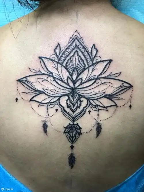 后背繁花_纹身图案手稿图片_hf-ink牙膏的纹身作品集