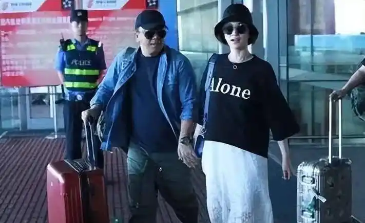 徐佳宁是表面是金牌制作人,实际上却是炫妻狂魔.