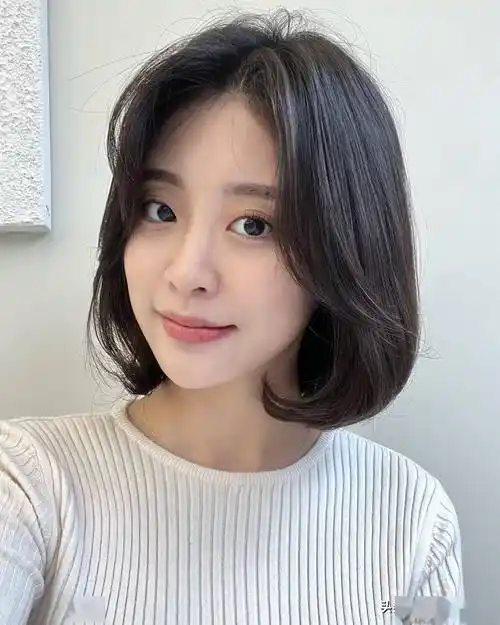 女士发型别乱剪,不如就试试这四种,利落时尚显气质_短发_长发_女性