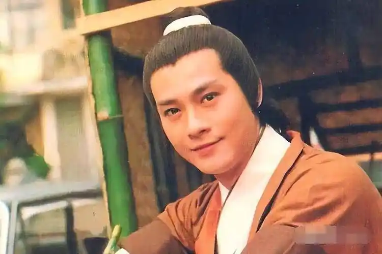 郑少秋被沈殿霞捧火后,无数绯闻恋情不断,他到底爱过沈殿霞没有_中国