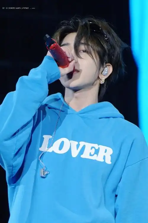 会#希望你以后好好对待你的舞台热爱并且珍惜你的每一次舞台@蔡徐坤